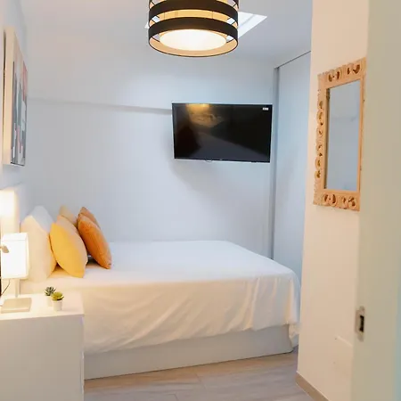 Apartment Modern With Wifi And Ac Tias