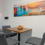 Modern With Wifi And Ac Apartament