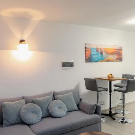 Apartmán Modern With Wifi And Ac *