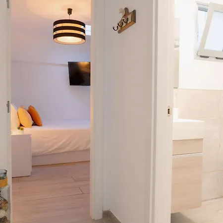 Modern With Wifi And Ac Apartamento Tías