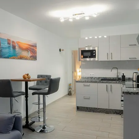 Modern With Wifi And Ac