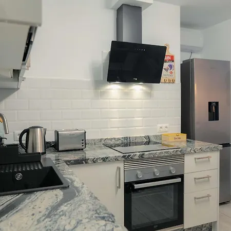 Daire Modern With Wifi And Ac Tías