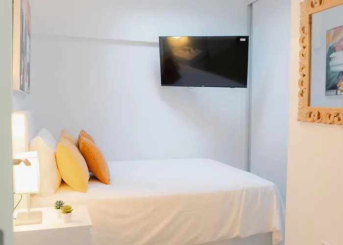 Modern With Wifi And Ac * Tías