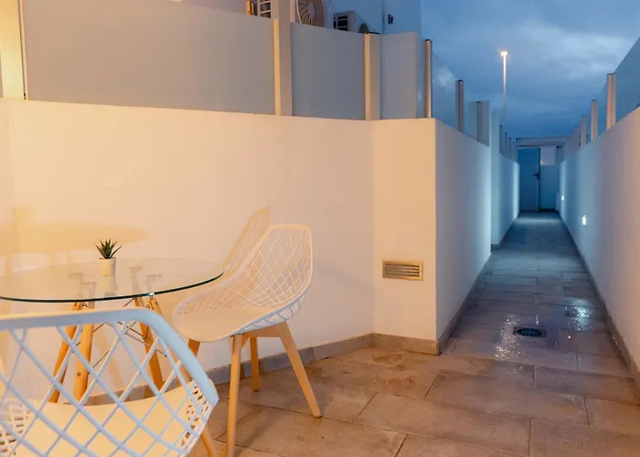 Apartment Modern With Wifi And Ac *