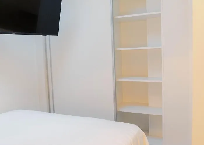 Modern With Wifi And Ac * Tias