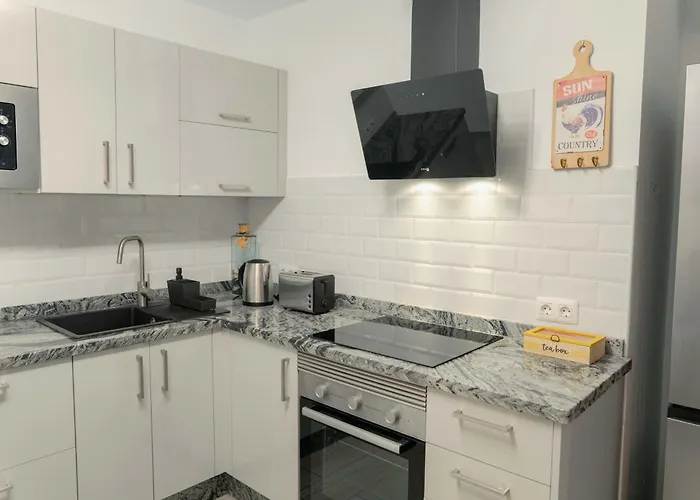 Modern With Wifi And Ac Tías