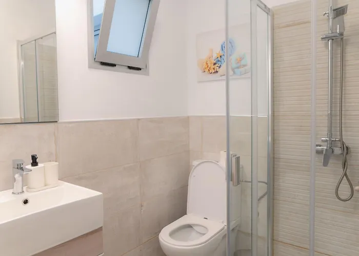 Apartment Modern With Wifi And Ac *