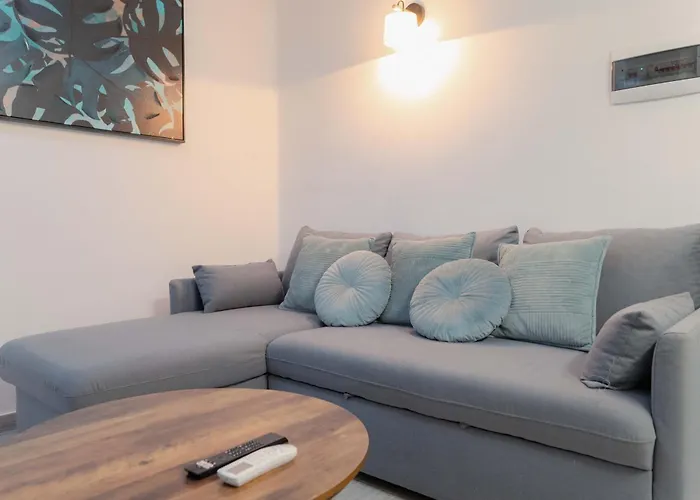 Modern With Wifi And Ac * Tias