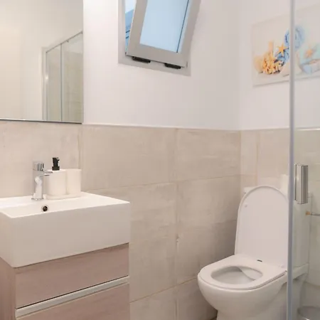 Modern With Wifi And Ac Appartement *