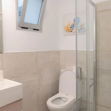Appartement Modern With Wifi And Ac *